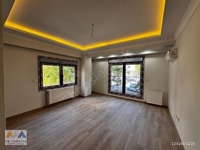 KADIKÖY SAHRAYICEDİT'TE YENİ SIFIR SATILIK 2+1 DAİRE!