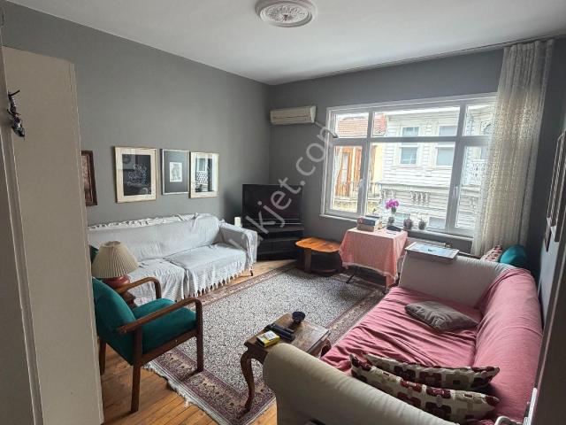 Kadıköy Uzun Hafız Sokakta Kiralık Daire