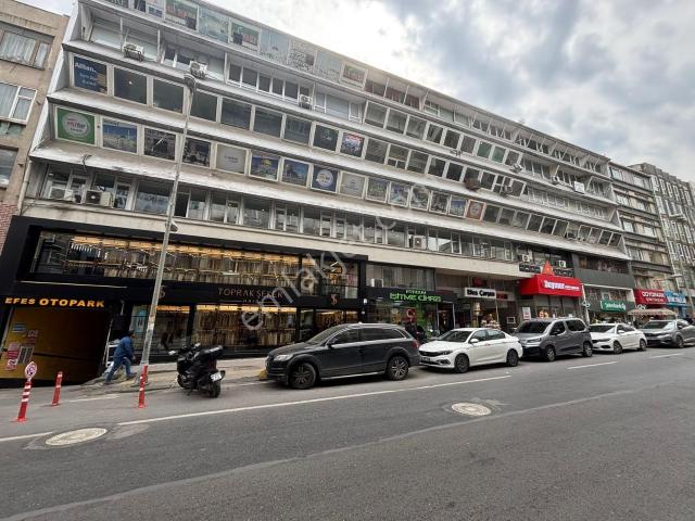 Kadıköyün En İşlek Noktasında Kiralık Ofis