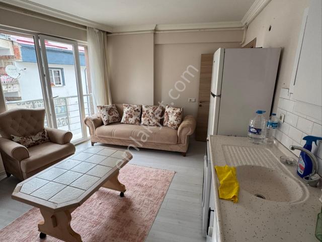 Kadıoğlu Emlak Giresun Teyyaretüzü Mahallesi Eşyalı Kiralık 1+1daire