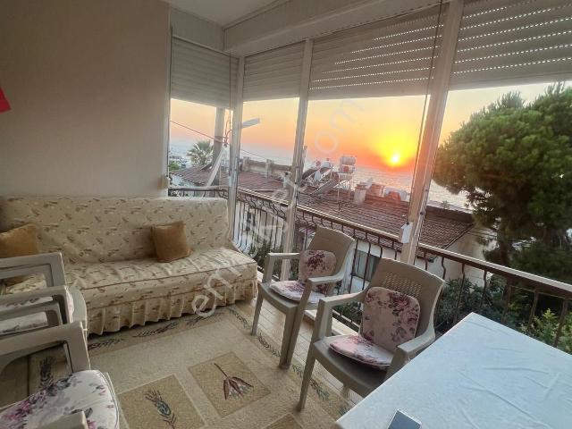 Kadınlar Denizi Denize 100 Metre Kuşadası İşgüder Gayrimenkul