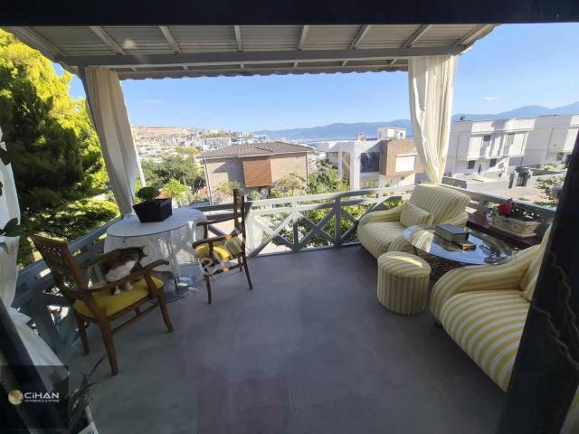 Kadınlar Denizinde Deniz Manzaralı Villa