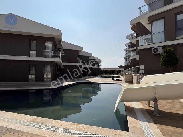 Kadınlar Denizinde Havuzlu Sitede Kiralık 2+1 Boş Daire
