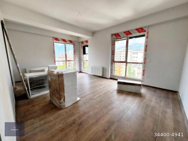 KADIKÖY SUADİYE'DE 2+1 SATILIK DAİRE TROYKA'DAN