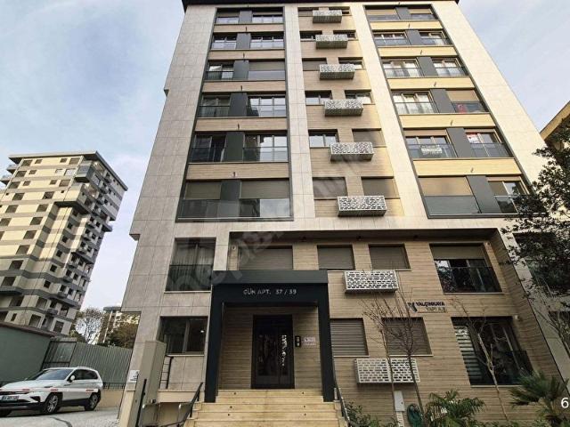 KADIKÖY, SUADIYE, BAĞDAT CADDESI, METRO, MARMARAY 1+1 4. KAT