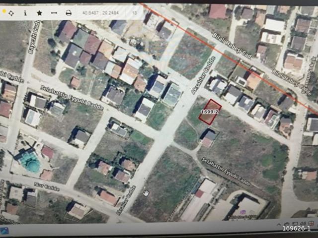 KADIKÖYDE DENİZ MANZARALI VİLLALIK ARSA 5500,000 TL