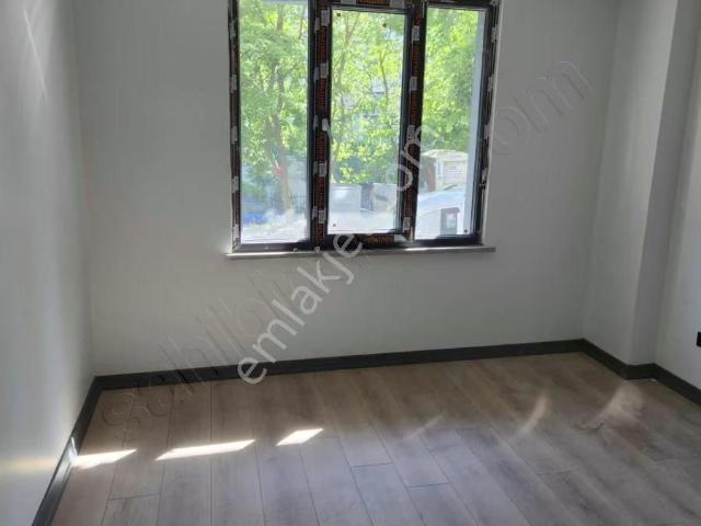 Kadir Aksoy Gayrmimenkulden 2+1 Sıfır Lüks Giriş Kat Daire