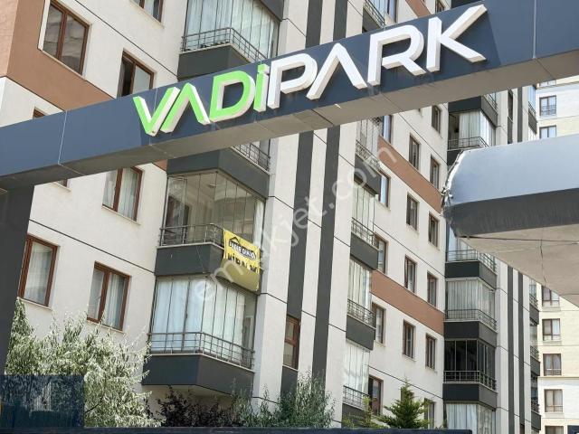 Kadir Dikici'den Beyşehir Caddesinde Site İçi Kiralık 4+1 Daire