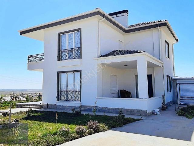 Kadir Şen Gayrimenkulden Topakkayada Satılık Villa
