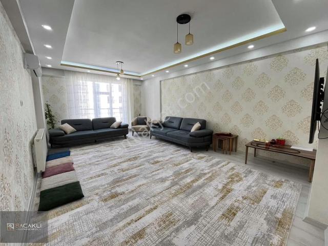 Kadir Saçaklı Emlak'tan Doğukentte Bakımlı 4 Oda Dairemiz