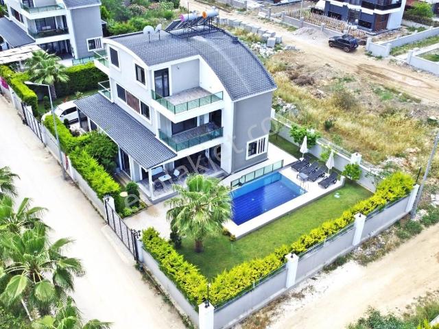 Kadriye'de 3+1 Ultra Lüks Villa Müstakil Havuzlu Ve Bahçeli