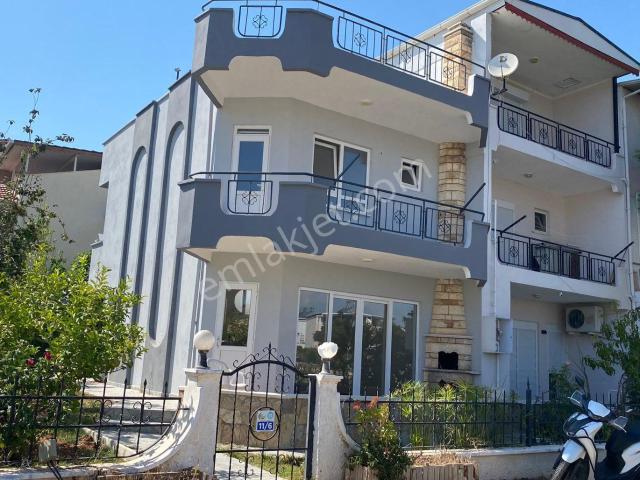 Kadriyede Doğalgazlı 2+1 Eşyasız Villa