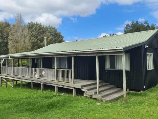 Kaiwaka, 3 bedrooms