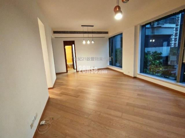 Kai Tak One Kai Tak I [Agency Ads] Low Floor, Block 6 Extremely Rare Key Inclusive Parking Space! 4 Bedrooms, 2 Ensuites + Maid's Suite! Huge Living Room Hints