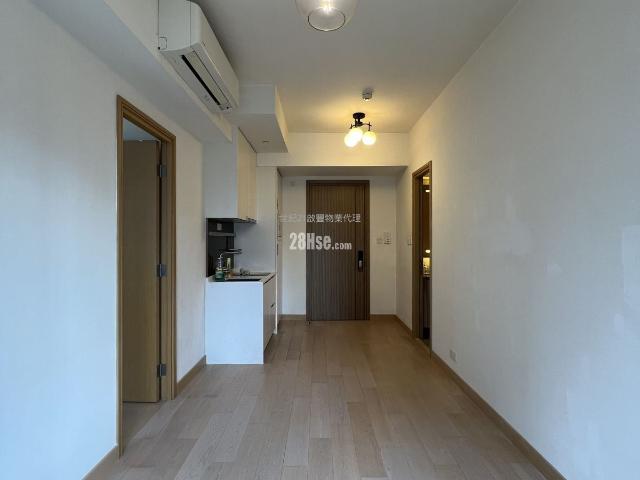 Kai Tak K.city [Agency Ads] Unit B,Mid Floor 11 20|37/F,Block 2, Middle Floor Flash Sale! The Best! The Big Living Room Is Well Positioned. Close To The Station, Close To A Sho Hints