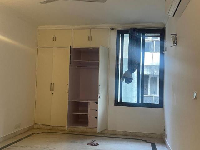 Kailash Colony 4 Bedroom 500 Sq. Yd. Builder Floor in Kailash Colony Delhi Listing ID: #9638