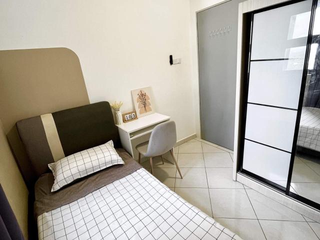 Kajang 2 Condo • Single Room
