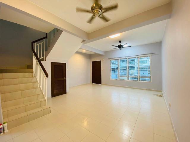Kajang 2 Gated Double Storey Terrace Newly Painted Partially Furnish