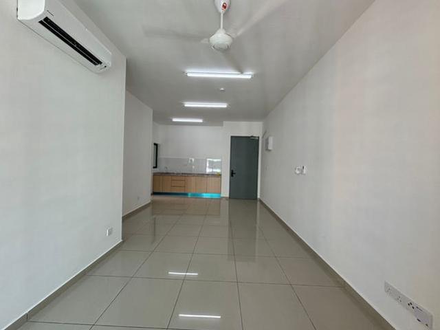 Kajang 2 Parkland ResidenceHigh Floor 750sqft 3 Carparks Partially
