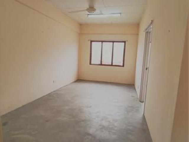 KAJANG SENTRAL LC Apartment 675sf3R2B KTM MRT Kajang ROI 71