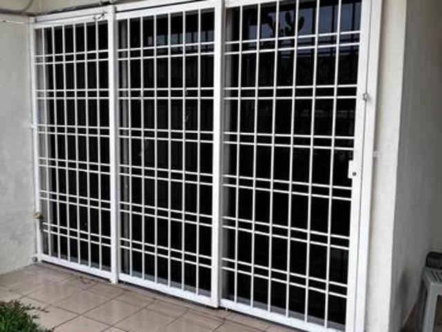 Kajang TownSingle Storey Link House Located Taman Berlian Sg Jelok