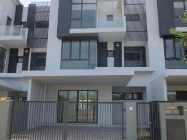 Kajang Taman Mutiara Villa 3 sty for sale