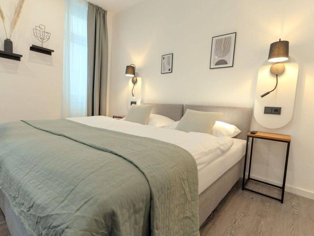 Kaltmiete zzgl. Nebenkosten, for rent at Taunusstraße HH, Bahnhofsviertel, Frankfurt am Main 60329