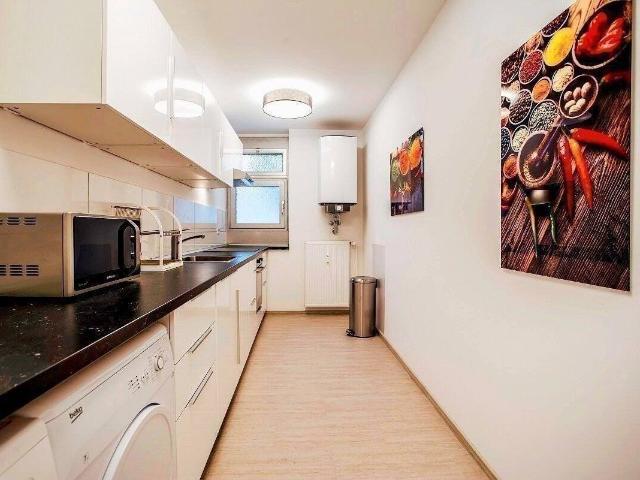 Kaltmiete zzgl. Nebenkosten, for rent at Taunusstraße 00 3.OGli, Bahnhofsviertel, Frankfurt am Main 60329