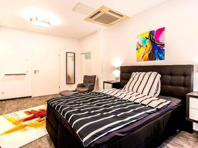 Kaltmiete zzgl. Nebenkosten, for rent at Taunusstraße 00 3.OGre, Bahnhofsviertel, Frankfurt am Main 60329