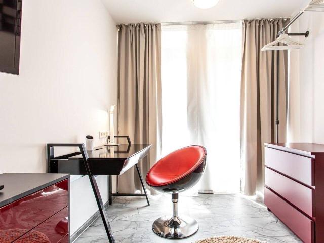 Kaltmiete zzgl. Nebenkosten, for rent at Taunusstraße 00 5.OG, Bahnhofsviertel, Frankfurt am Main 60329