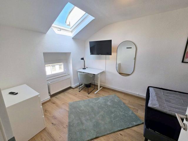 Kaltmiete zzgl. Nebenkosten, for rent at Uhlandstraße 4.Og rechts, Ostend, Frankfurt am Main 60314