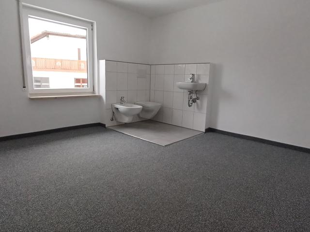 Kaltmiete zzgl. Nebenkosten, for rent at Hilzhofener Str.12, Unterwiesenacker, Velburg 92355