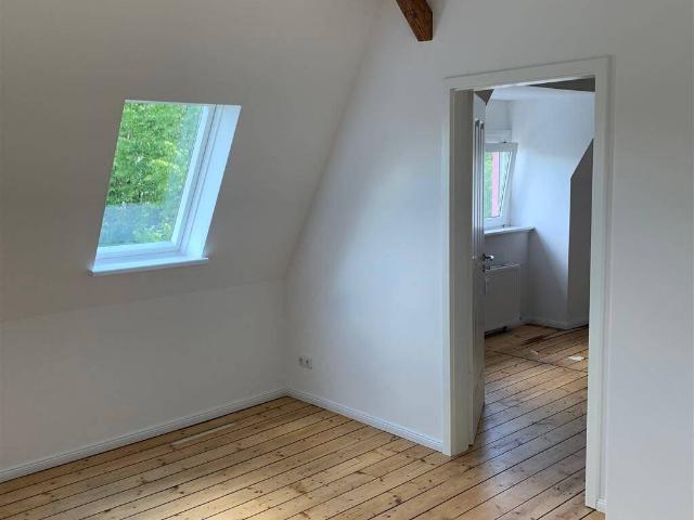Kaltmiete zzgl. Nebenkosten, for rent at Walddörferstrasse 276, Wandsbek, Hamburg 22047