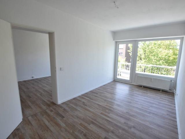 Kaltmiete zzgl. Nebenkosten, for rent at Fuhlsbüttler Straße 342, Barmbek Nord, Hamburg 22307