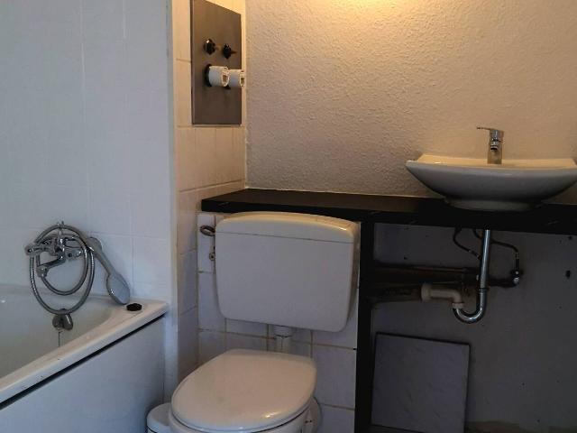 Kaltmiete zzgl. Nebenkosten, for rent at Graeffstraße 1, Neuehrenfeld, Köln 50823