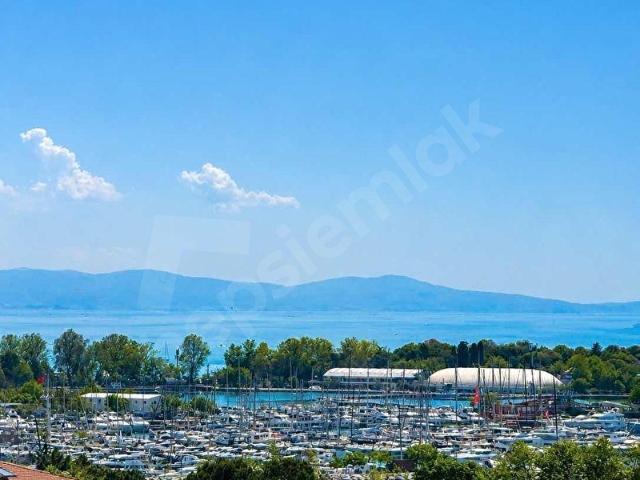 KALAMIŞ PARKI KARŞISI DENİZ VE MARİNA MANZARALI SIFIR BİNADA 3+1