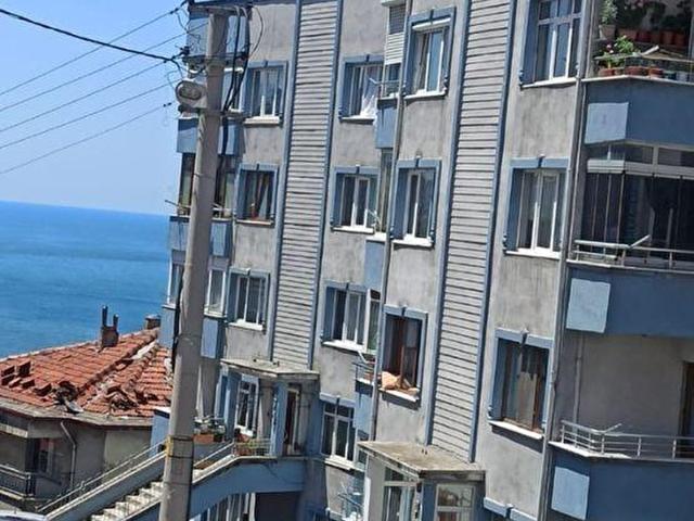 KALAYCIOĞLU GAYRİMENKUL'DEN MEŞRUTİYET MAH. GÜMÜŞ EVLERDE 2+1 SATILIK DAİRE