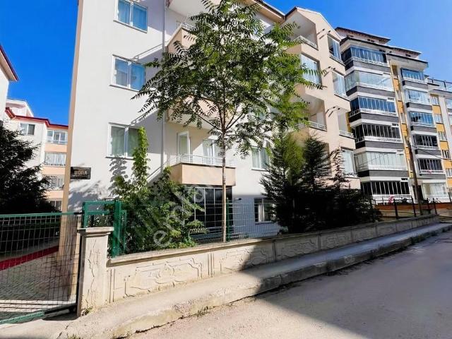 Kale Emlak'tan Akbilek'te Satılık Eşyalı Kiracılı 1+1 Daire