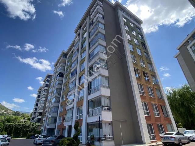 Kale Emlak'tan Helvacı'da Site İçinde 140 M² 3+1 Satılık Daire
