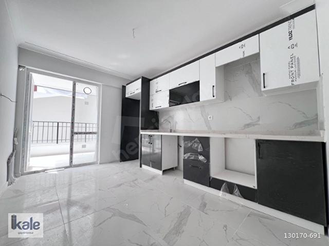 KALEFIRSAT! NEŞET ERTAŞ CADDE YAKINI SIFIR BİNADA 2+1 DAİRE