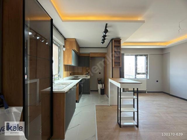 KALENATAVEGA AVM YAKINI SIFIR SİTEDE ŞEHİR MANZARALI 2+1 DAİRE