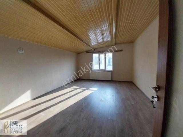 Kalfalar Hasanköy Caddesine De Satılık Çatı Kat 80 M2 Daire
