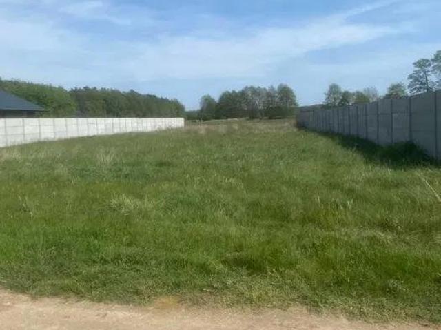 Działka budowlana 1501 m2 z mediami, cicha okolica