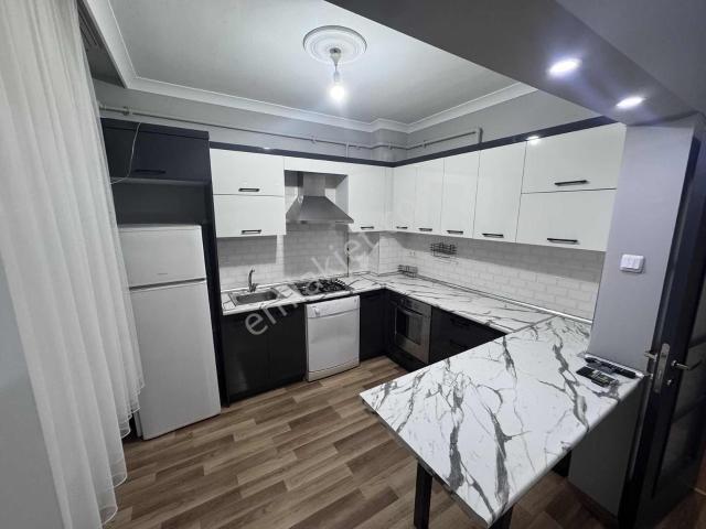 Kalkınma Mahallesinde Kiralık 2+1 Kiralık Daire A Kapısına 50 M