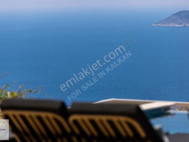 Kalkan Kızıltaş Mevkiinde Muhteşem Manzaralı Lüks Villa