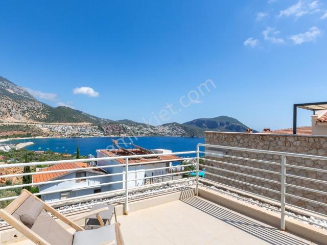 Kalkan Old Towna Yakın Deniz Manzaralı 3+1 Villa