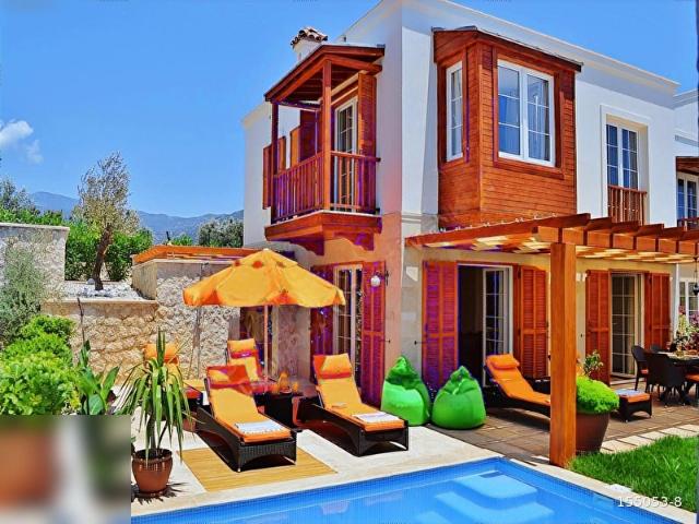 KALKAN LAVANTA SİTESİNDE3 YATAK ODALI VİLLA