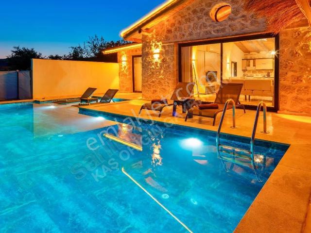 Kalkan'da Doğa İçerisinde Muhafazakar,lüks Kiralık Villa