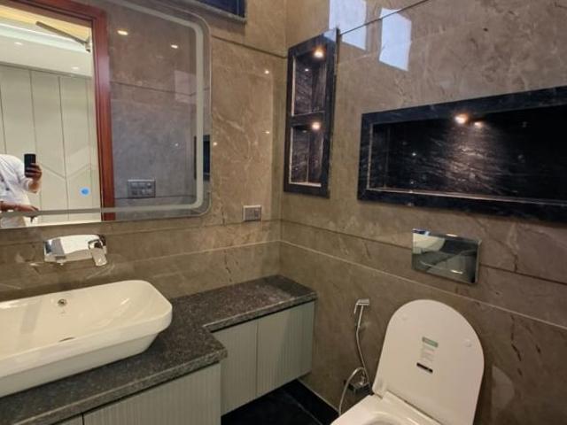 Kalkaji 3 Bedroom 200 Sq. Yd. Builder Floor in Kalkaji Delhi Listing ID: #10392