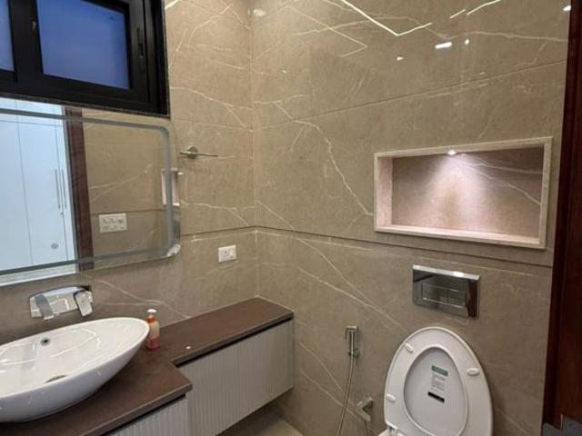Kalkaji 3 Bedroom 200 Sq. Yd. Builder Floor in Kalkaji Delhi Listing ID: #10012